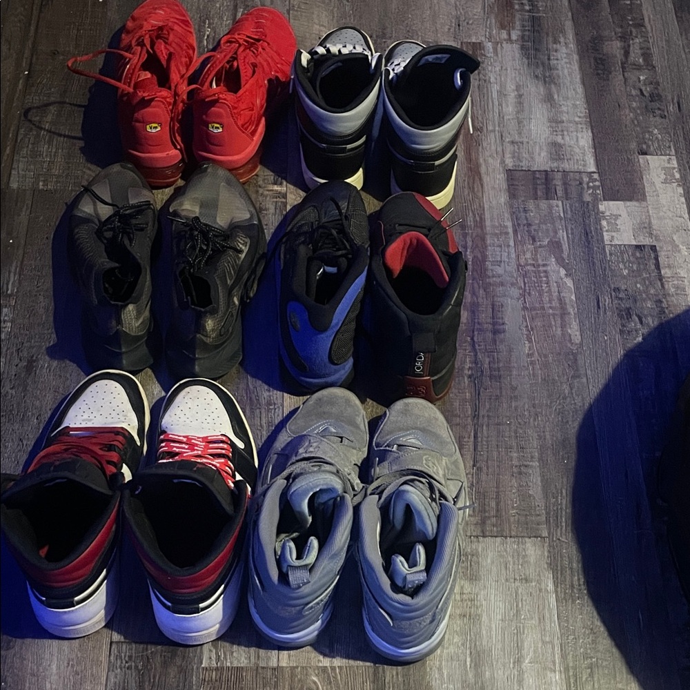 Sizes 9-10.5 - Picture 4 of 4